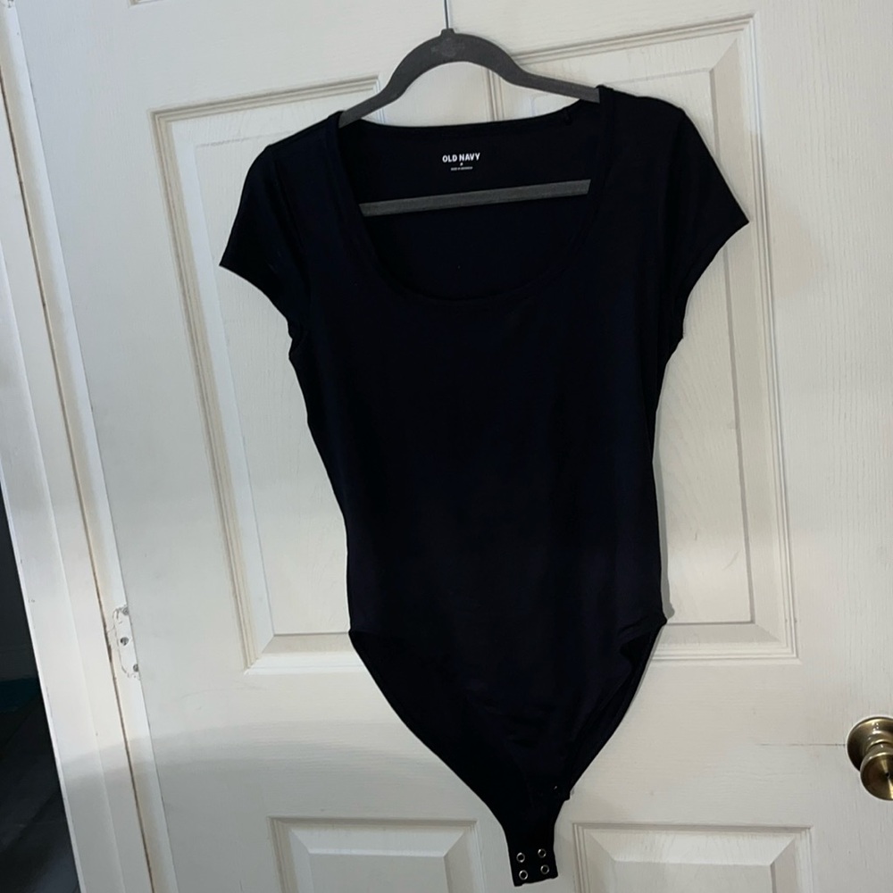 NWOTS - Old Navy black scoop neck bodysuit - MEDIUM